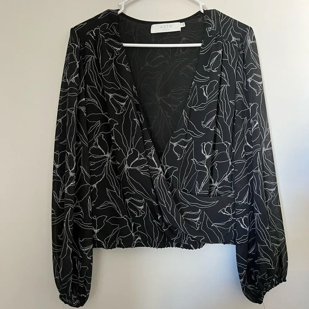 ASTR the Label black floral long sleeve top with puff sleeves size medium